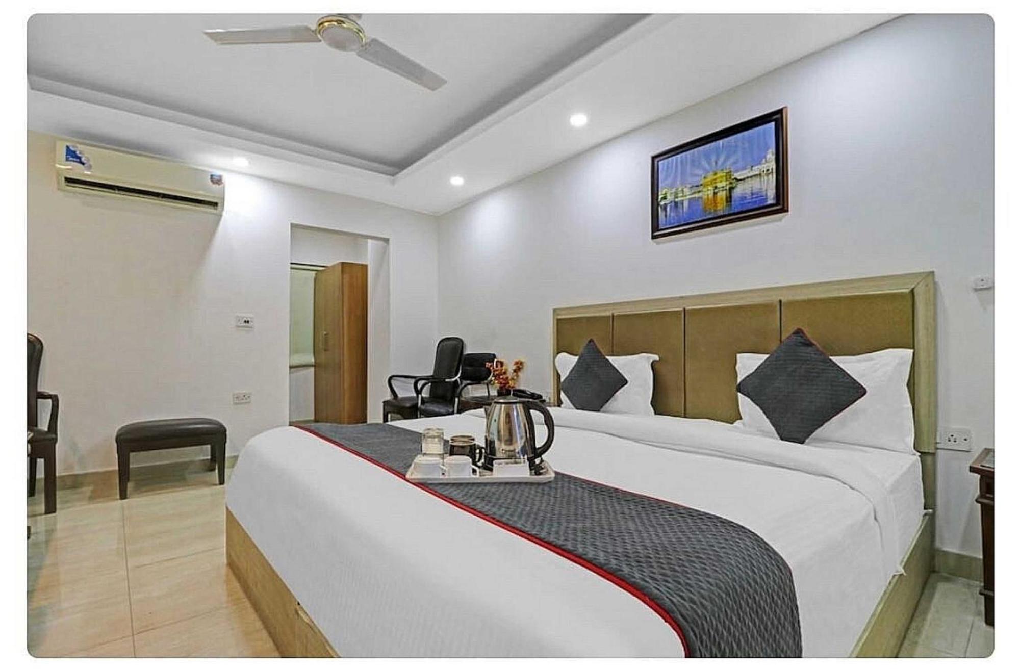 Super Hotel O Mahal New Delhi Exterior foto